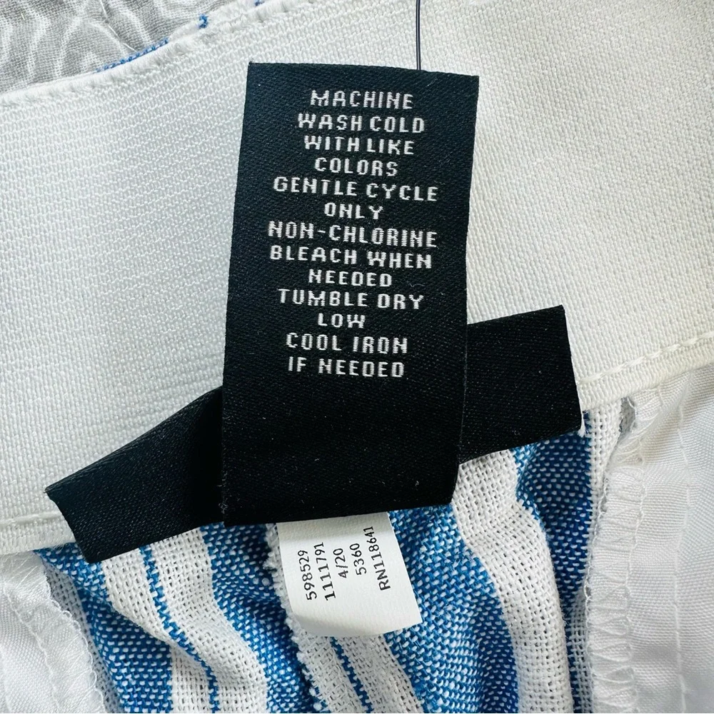 NEW! Lane Bryant Women's Linen Blend Shorts Blue White Striped Size 20
